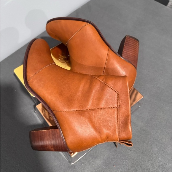 Toms Tan Leather Ankle Boots - Picture 5 of 9